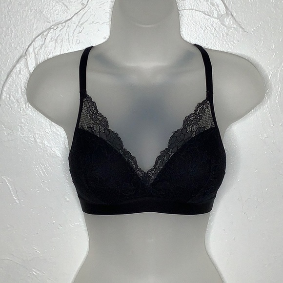 Chantelle racerback black lace non Wired lightly padded bralette size Small EUC - Picture 1 of 12